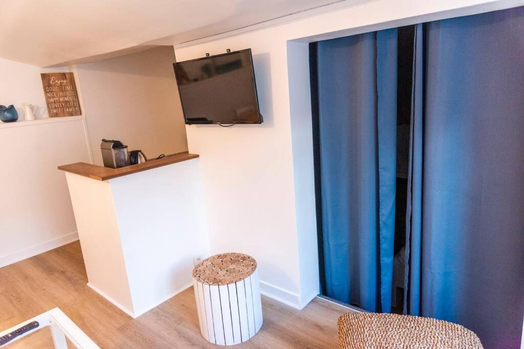 Appartement 2 Personnes, Place St Sauveur A 2Min Caen Buitenkant foto